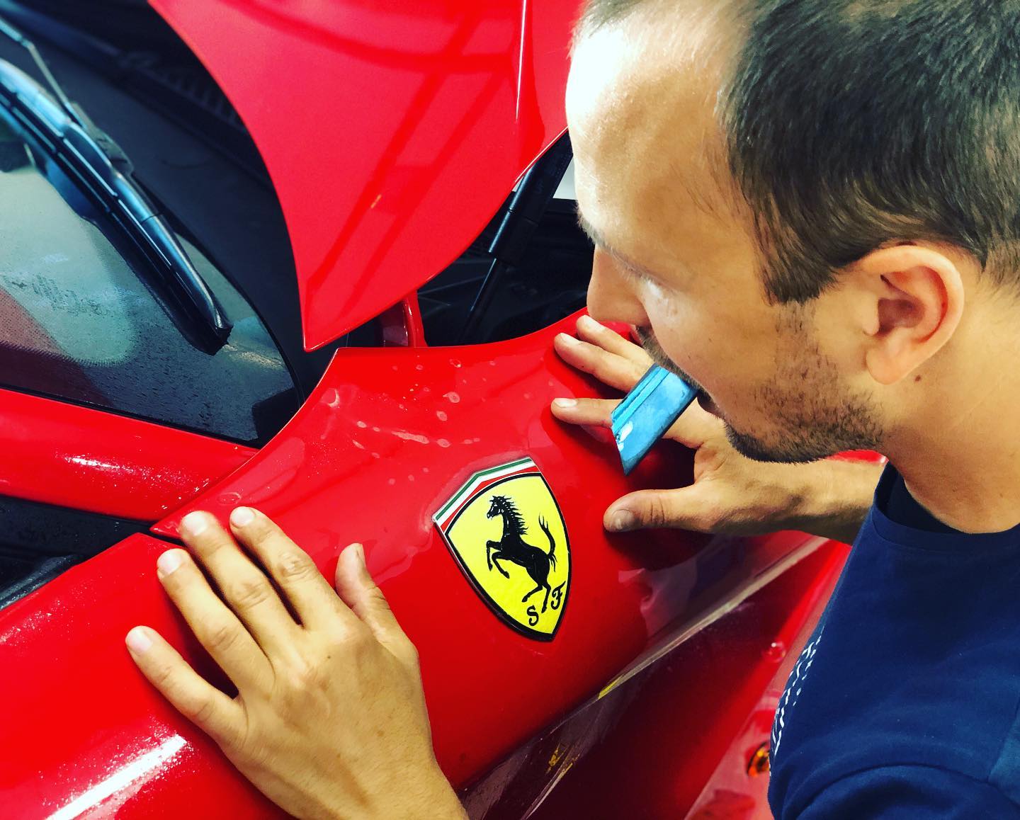 ochranna folia Xpel na Ferrari od Abartstyle